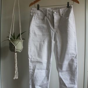 American Eagle White Tomgirl Jeans